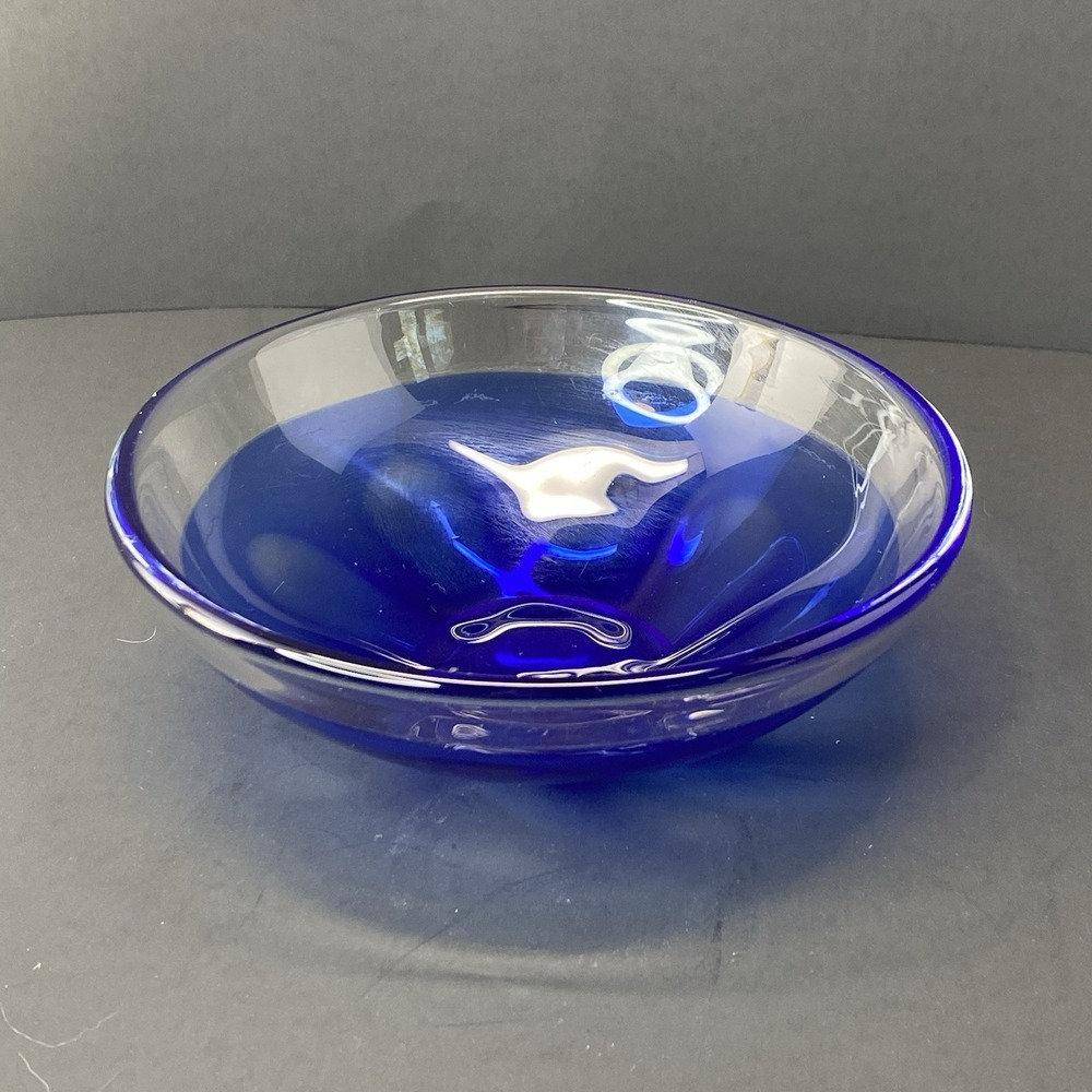 vintage Murano/Scandi art glass shallow round bowl, blue flower dish 70s